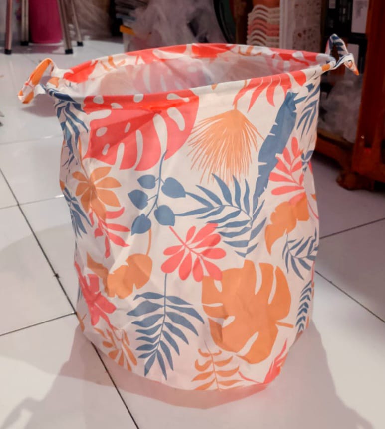 Keranjang lipat kanvas